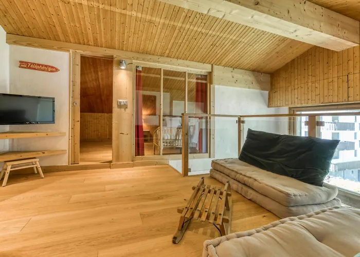 Brévent Loft Cozy 3-bedroom Duplex 250m To Planpraz Cable Car *